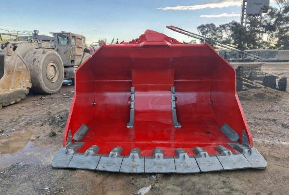 Conjunto de segmentos instalado em caçamba nova
