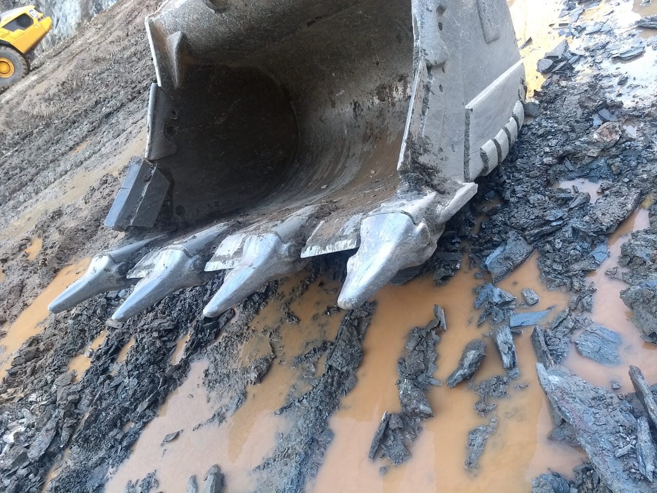 Conjunto de proteção em operação.